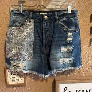 NWT Easel Denim Distressed Navy Bandana Patchwork Cut Off Shorts Women’s Small